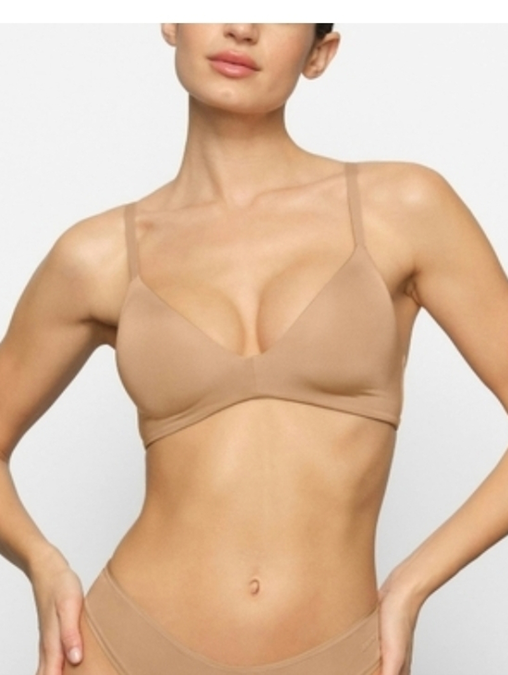 Skims Wireless Form Lightly Lined Bra